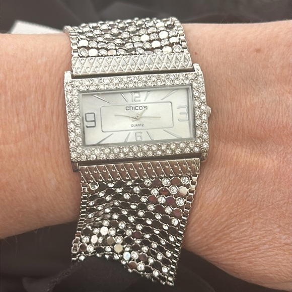 Chico’s Chain link Rhinestone Watch. - Picture 6 of 8